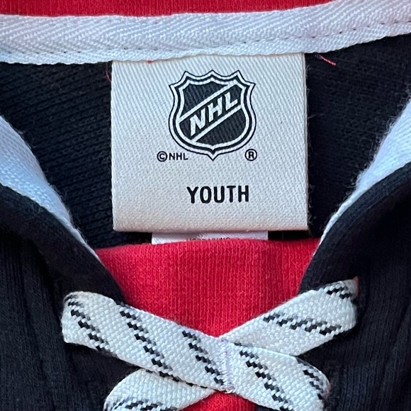 NWT Legacy Collection Chicago Blackhawks Sweatshirt - Size Youth XL - Picture 4 of 7